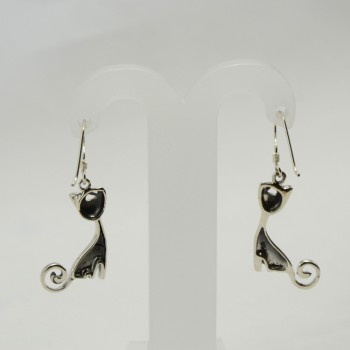 Orecchini Jonette Jewelry – Gatto In Peltro Argentato Con Coda Oscillante – Made In USA